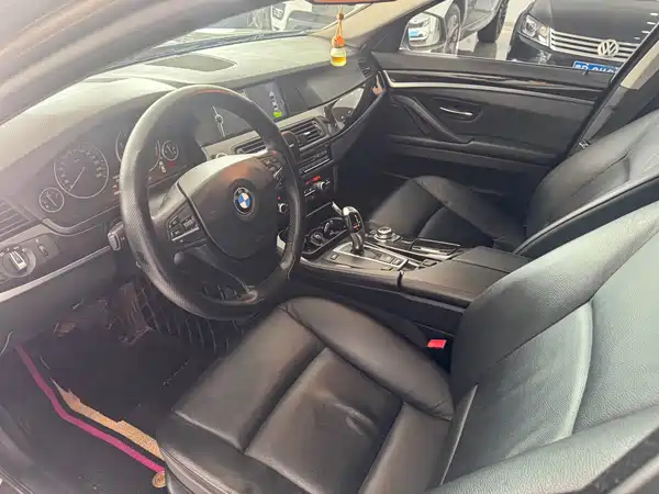 BMW 5 Series 2011