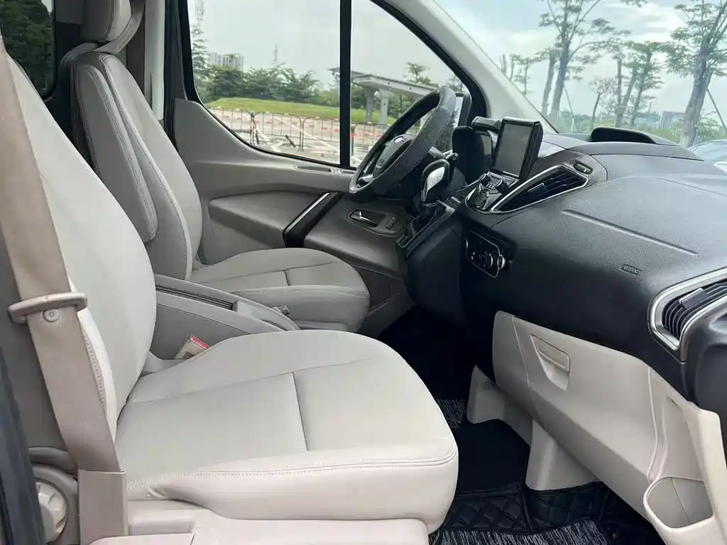 Ford Tourneo 2020 — фото 9