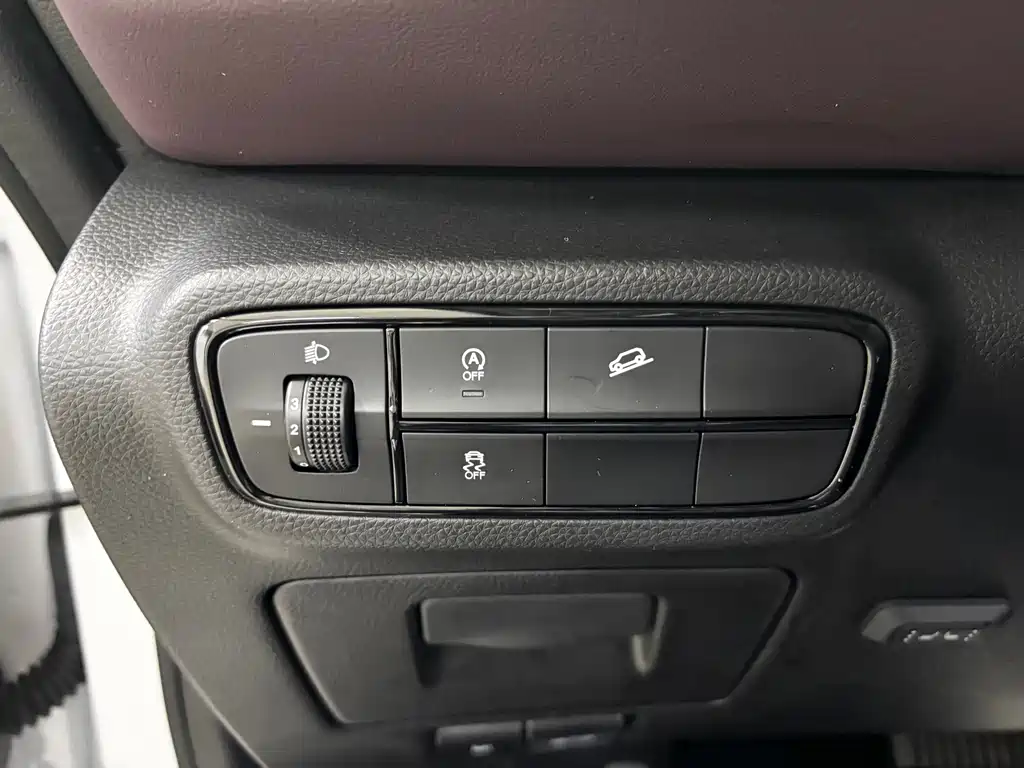 GAC Motor Trumpchi M6 2022 — фото 16