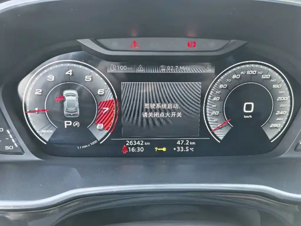 Audi Q3 2023 — фото 12