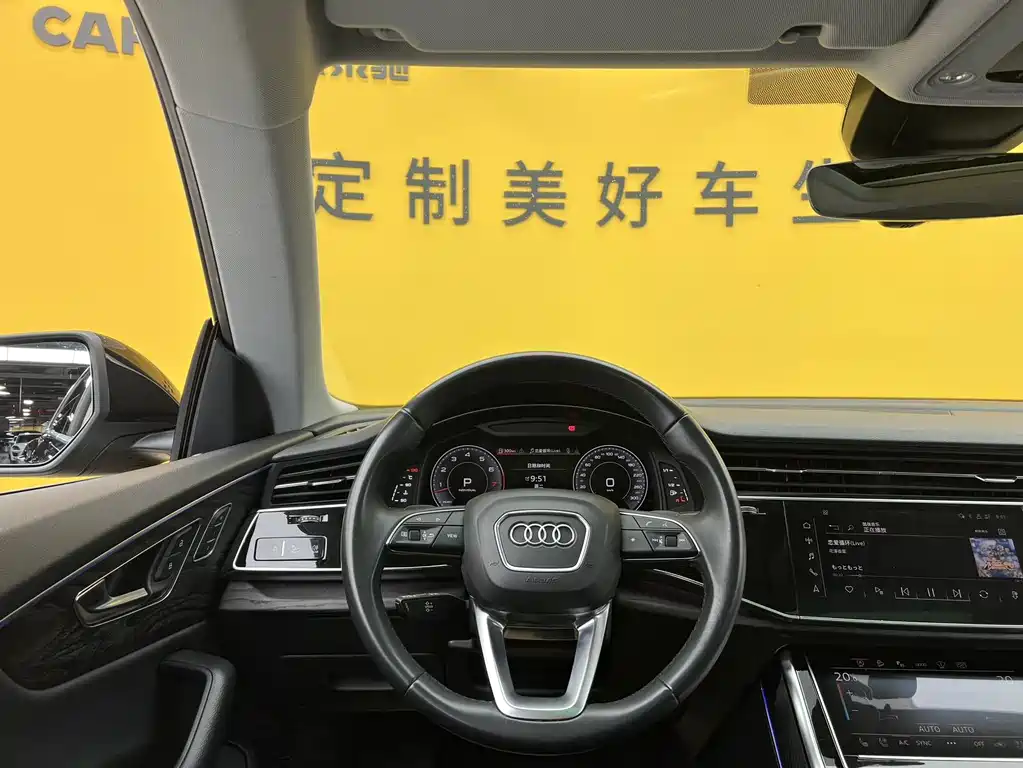 Audi Q8 2022 — фото 10