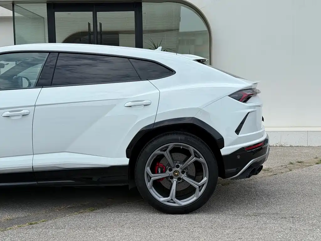 Lamborghini Urus 2019