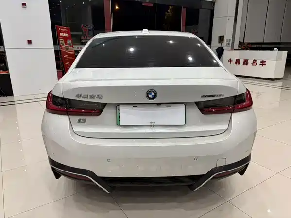 BMW i3 2023