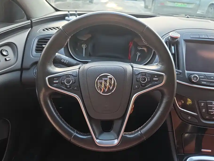Buick Regal 2016 — фото 15