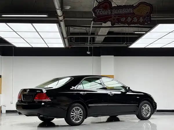 Toyota Crown 2009