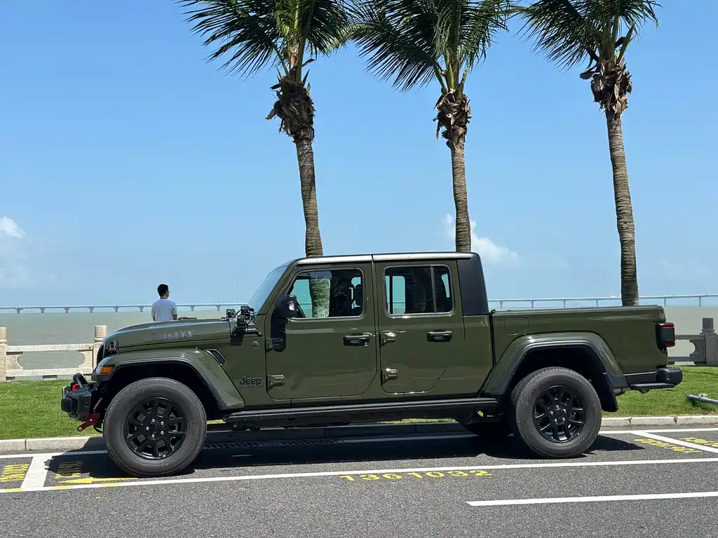 Jeep Gladiator 2026 — фото 11