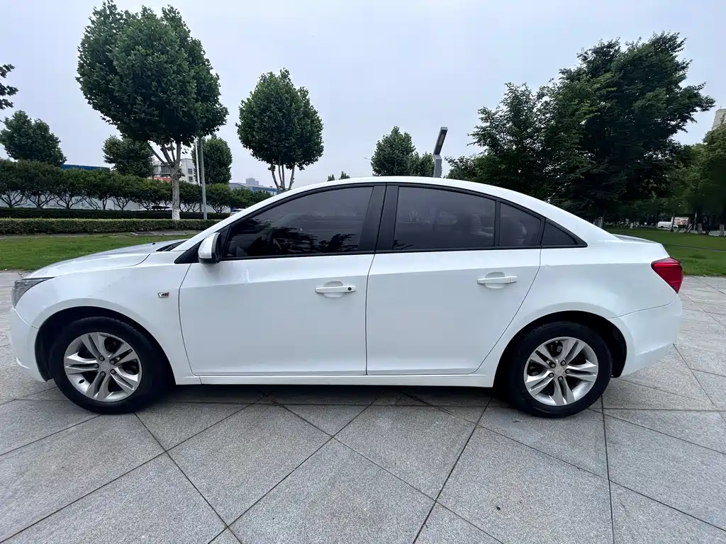 Chevrolet Cruze 2015 — фото 7