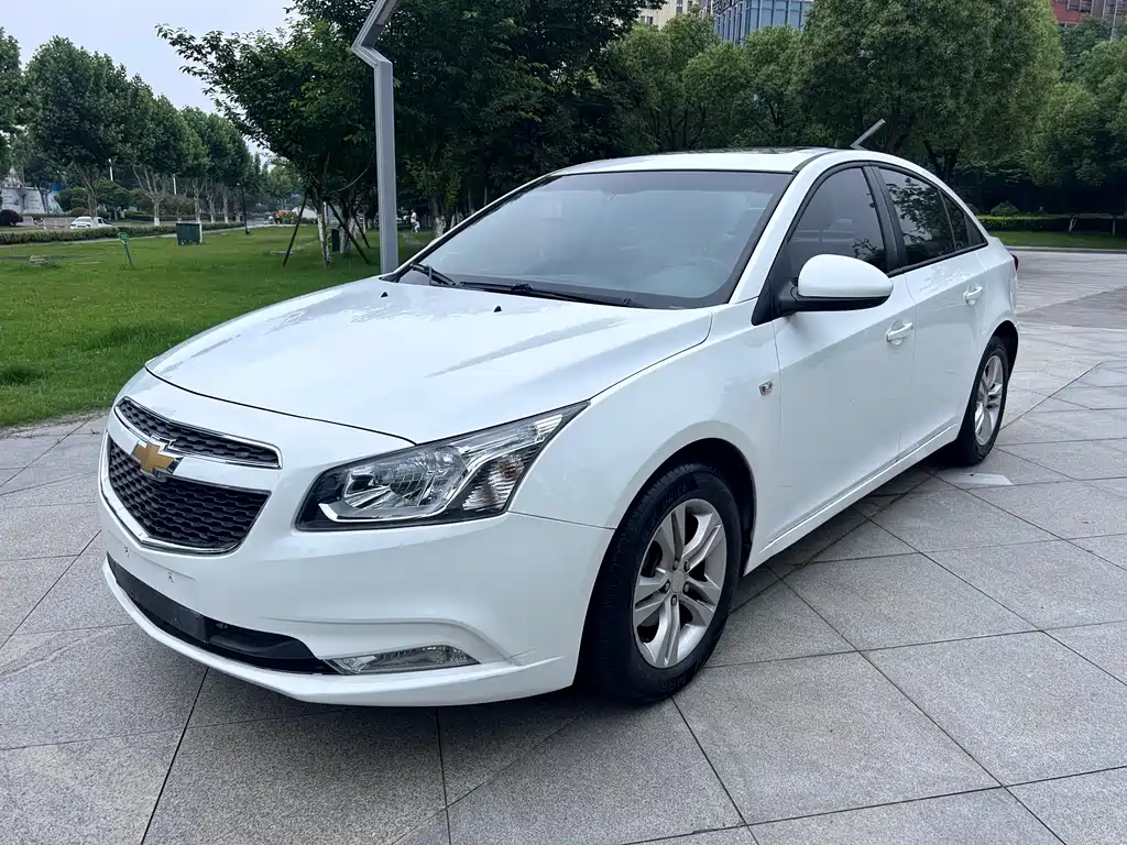 Chevrolet Cruze 2015 — фото 1