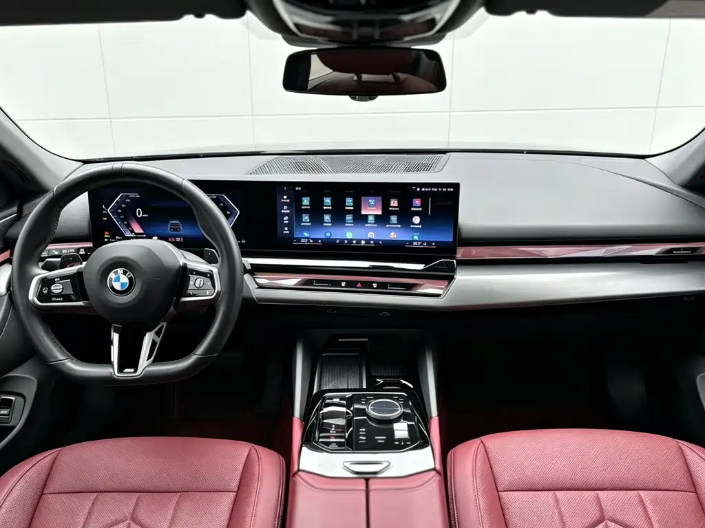 BMW 5 Series 2025