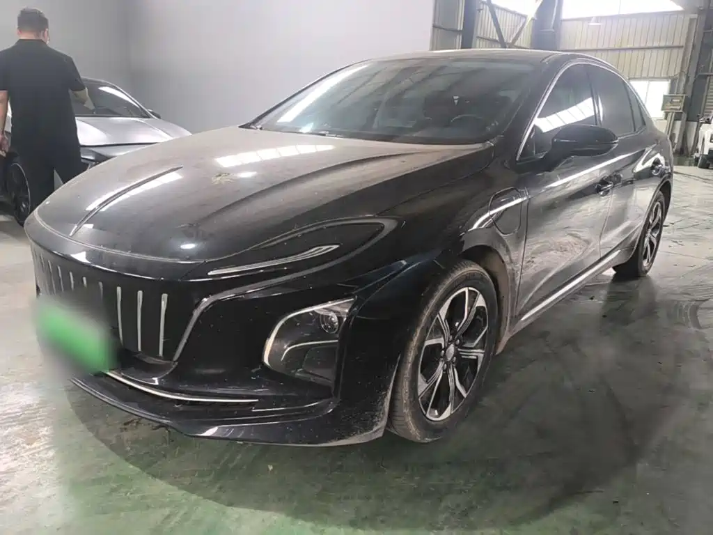 Hongqi E-QM5 2023