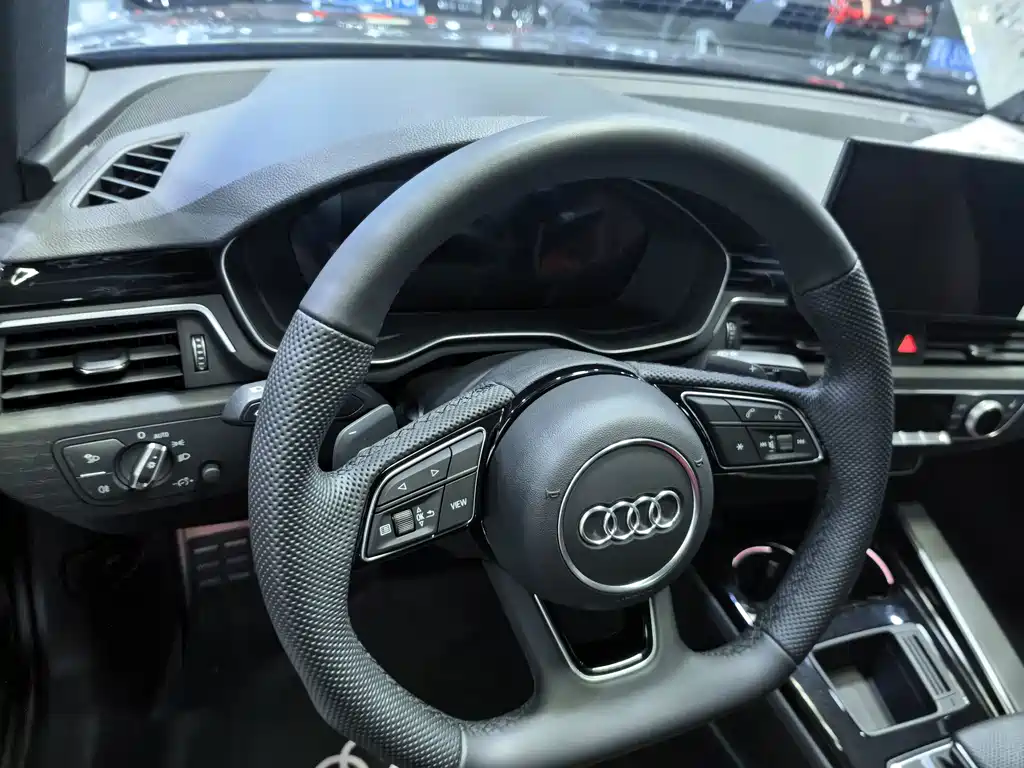 Audi A4L 2025 — фото 6