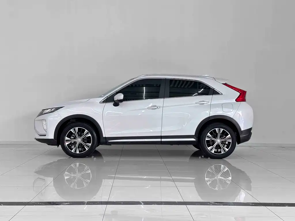 Mitsubishi Eclipse Cross 2019 — фото 6