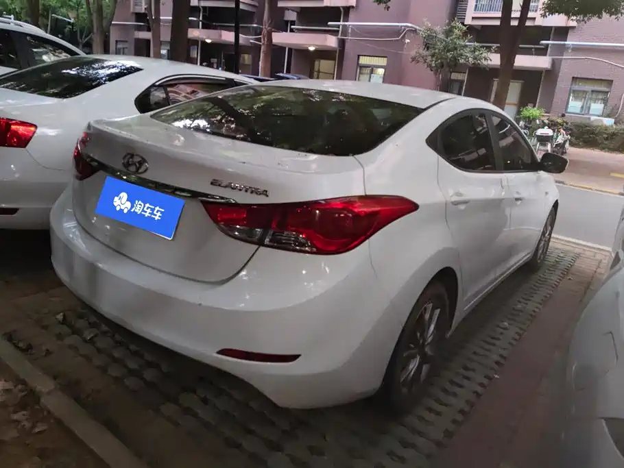 Hyundai Elantra Langdong 2015 — фото 3