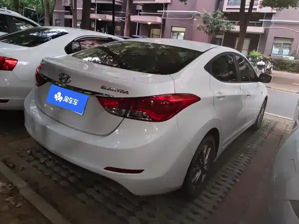 Hyundai Elantra Langdong 2015