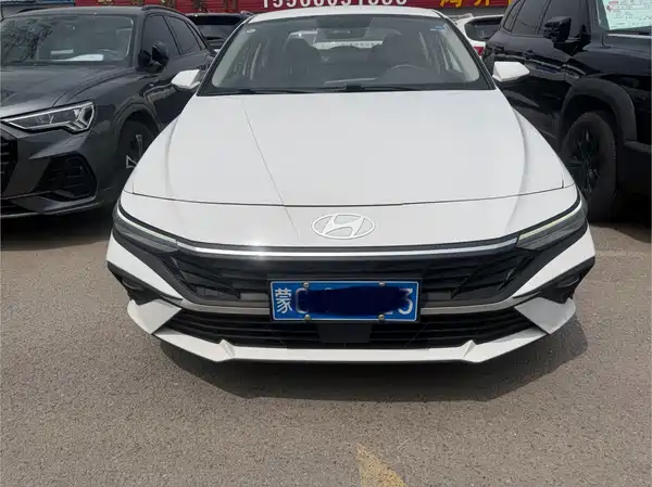 Hyundai Elantra 2024