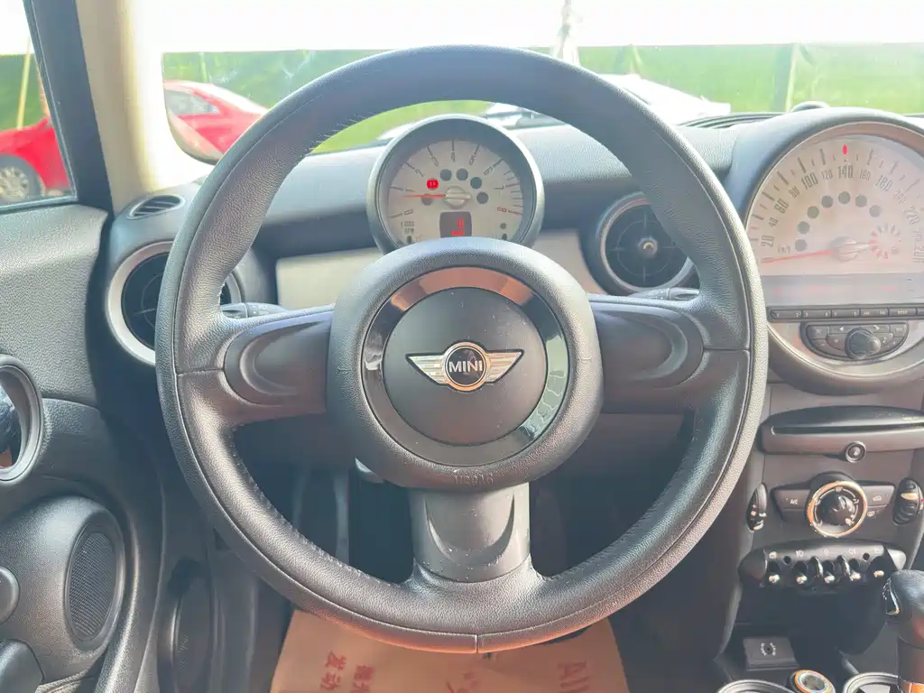 MINI Clubman 2014 — фото 16