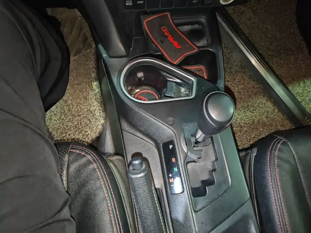 Toyota RAV4 2018 — фото 14