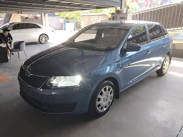 Skoda Rapid Spaceback 2014