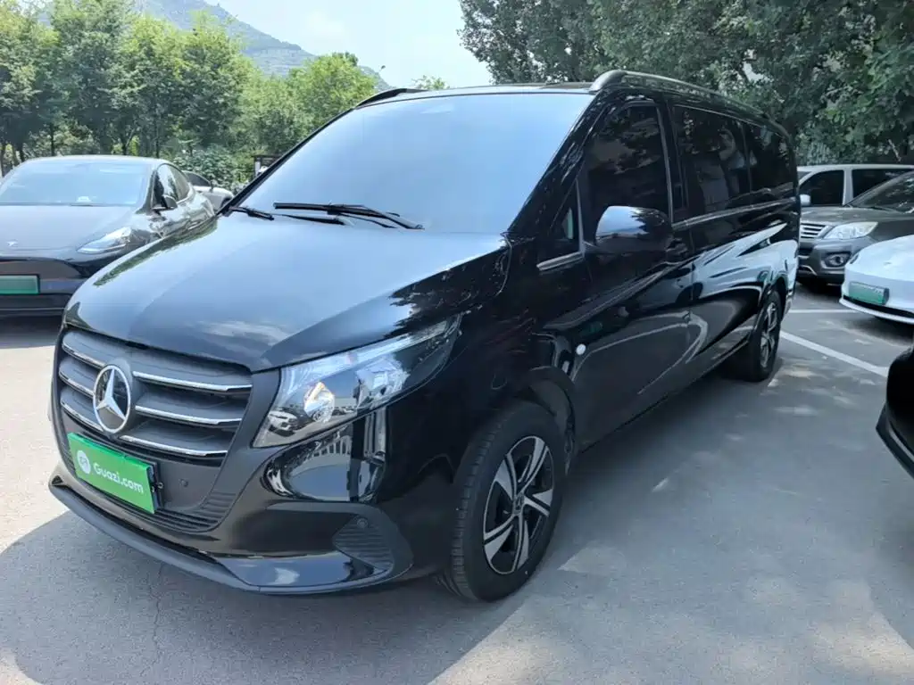 Mercedes-Benz Vito 2025