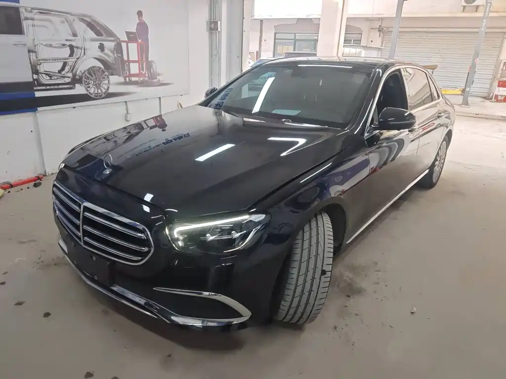 Mercedes-Benz E-Class 2023 — фото 1
