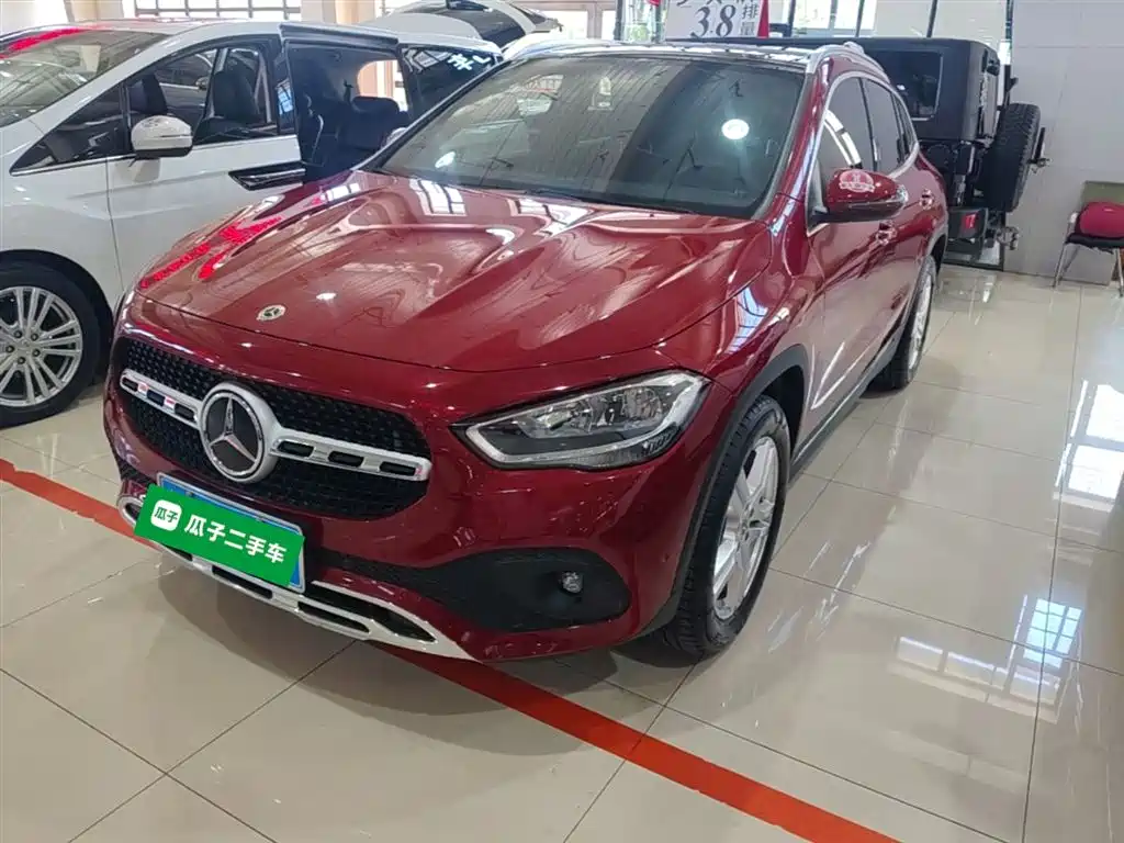 Mercedes-Benz GLA 2021 — фото 1