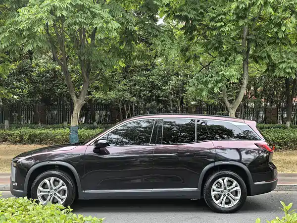NIO ES8 2020
