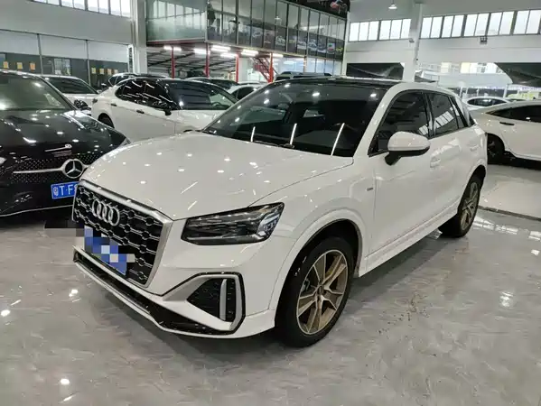 Audi Q2L 2023