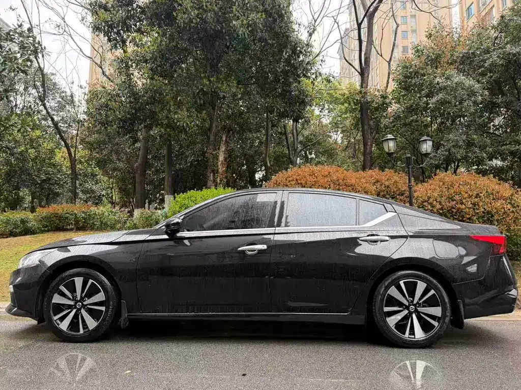 Nissan Teana 2022 — фото 3