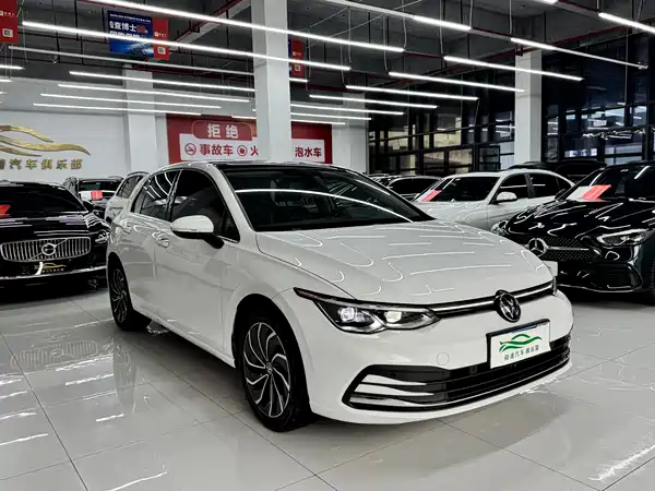 Volkswagen Golf 2023