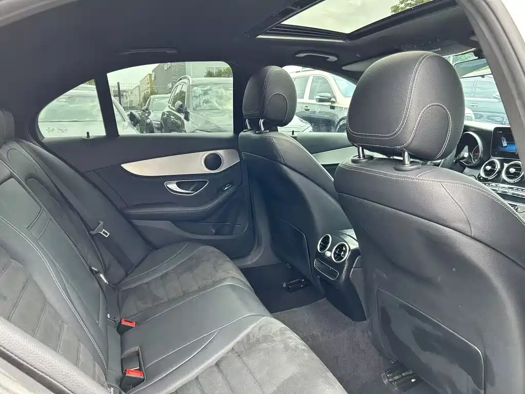 Mercedes-Benz C-Class 2018 — фото 13