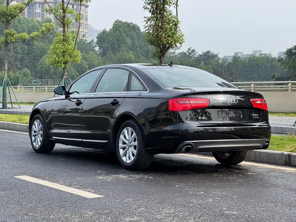 Audi A6L 2014 — фото 14