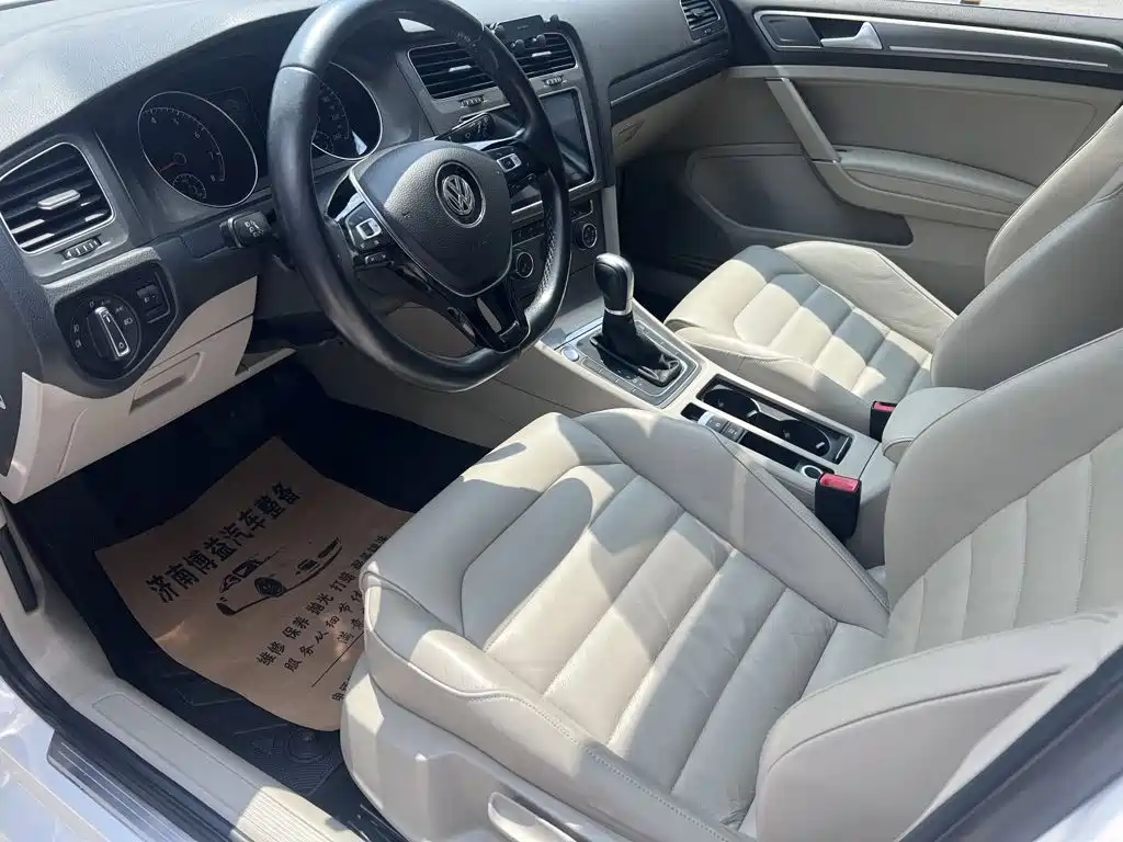 Volkswagen Golf 2015