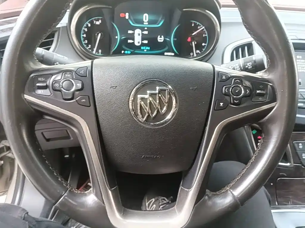 Buick LaCrosse 2015 — фото 7