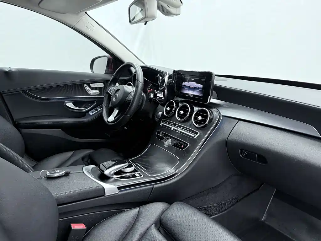 Mercedes-Benz C-Class 2018 — фото 8
