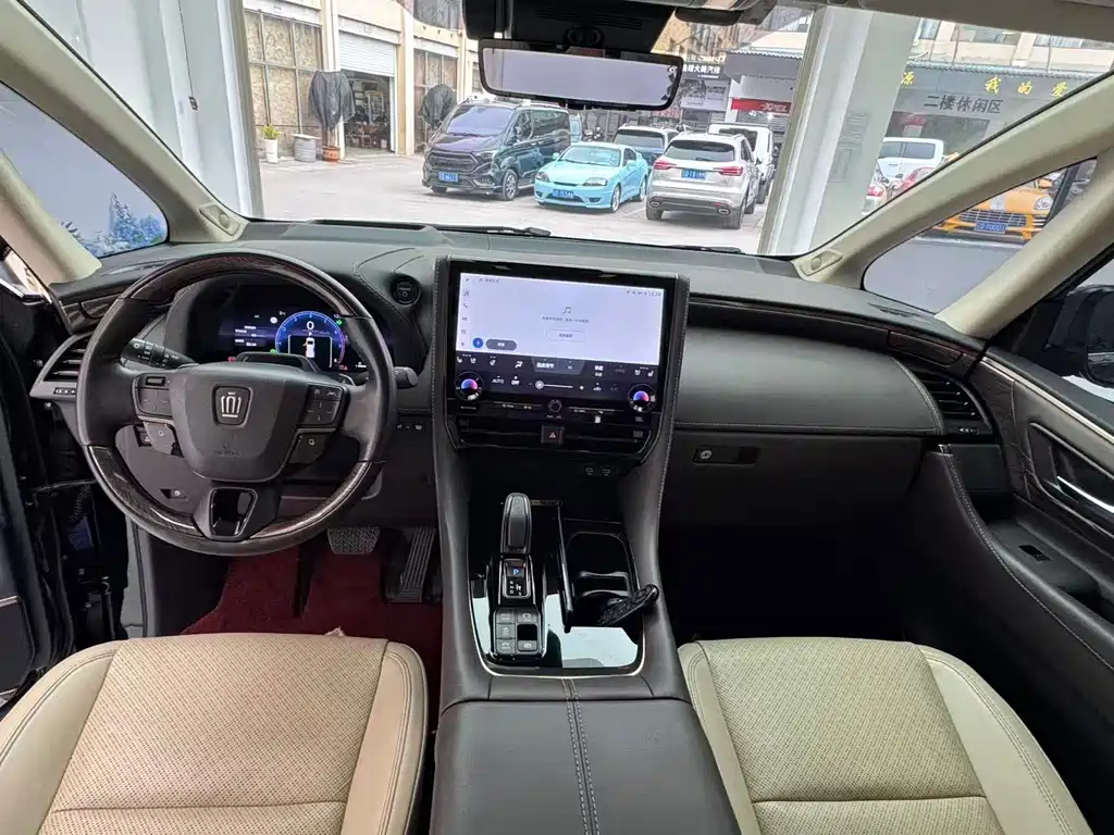 Toyota Vellfire 2024 — фото 7