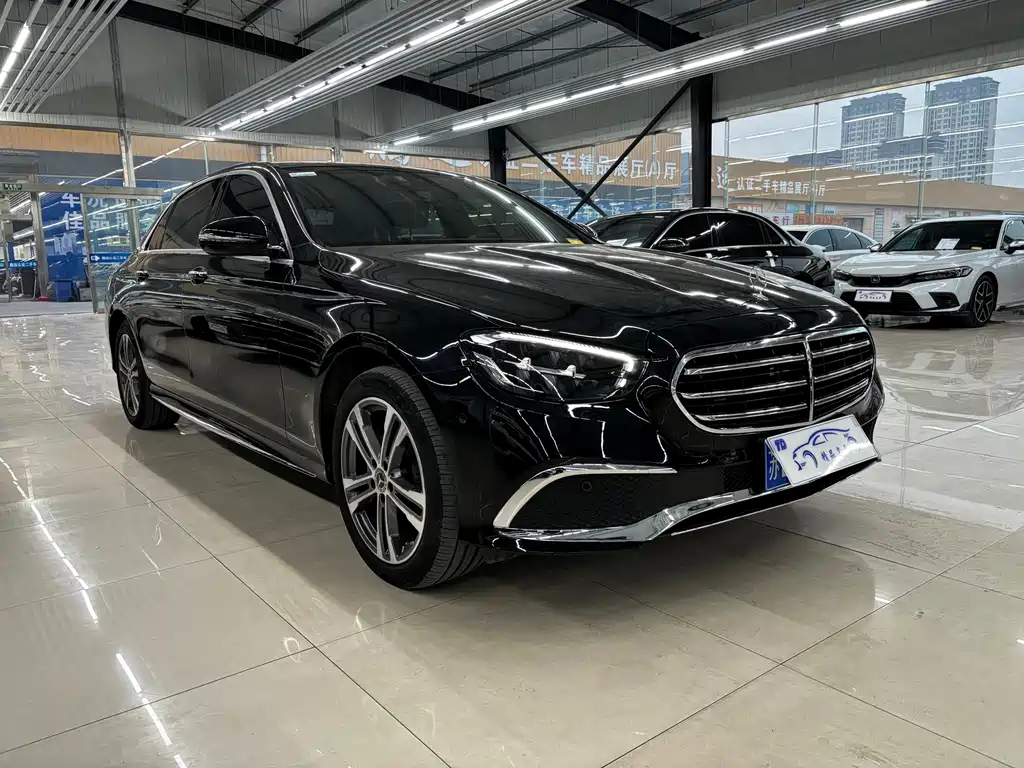 Mercedes-Benz E-Class 2023 — фото 3