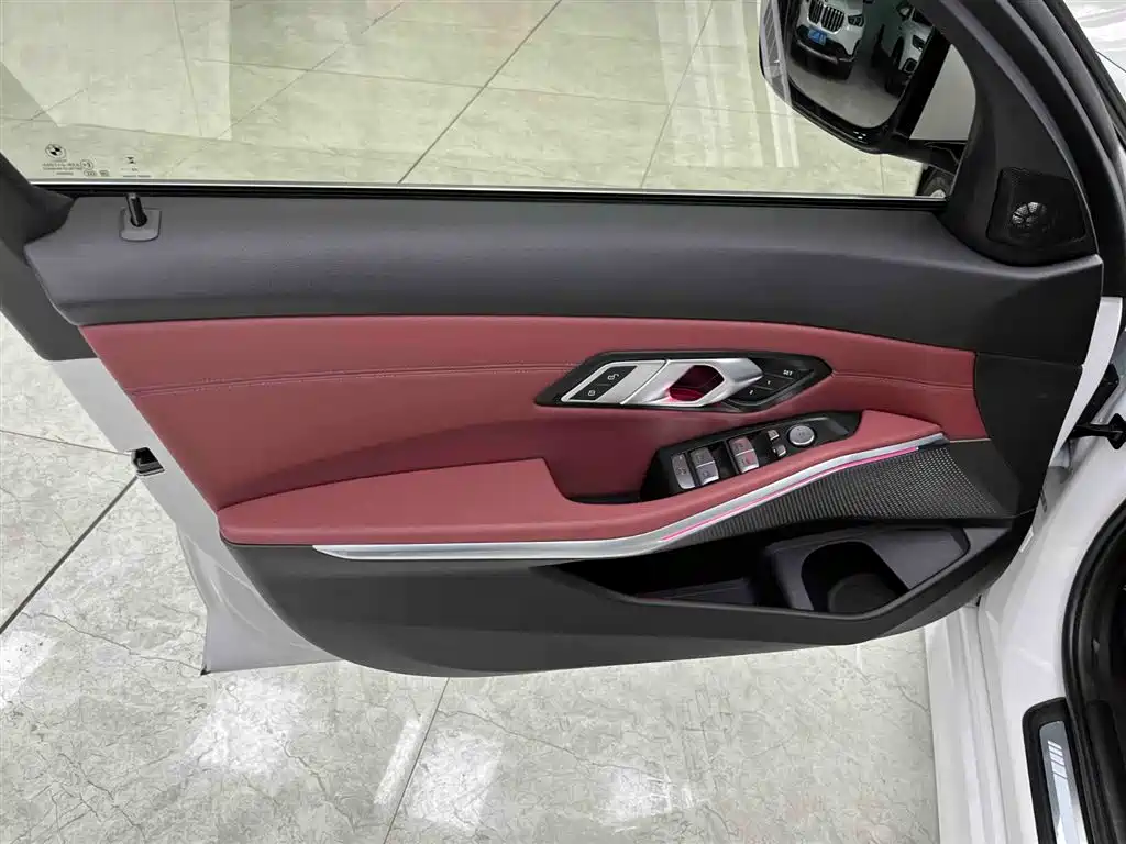 BMW 3 Series 2022 — фото 10