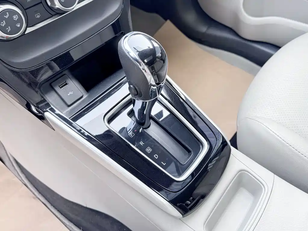 Nissan Sylphy 2019 — фото 17