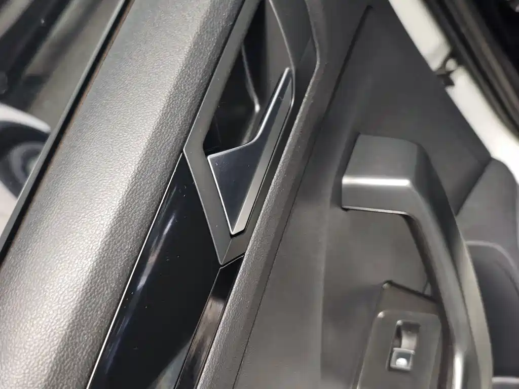 Volkswagen T-Roc 2020 — фото 16