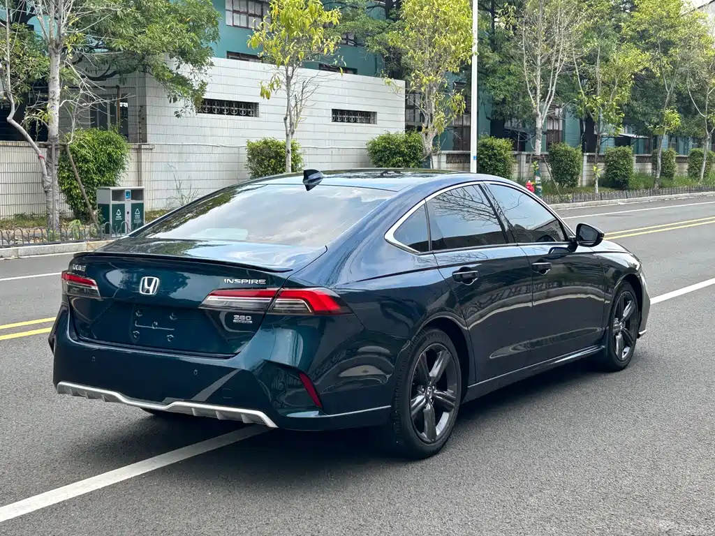 Honda Inspire 2023 — фото 9