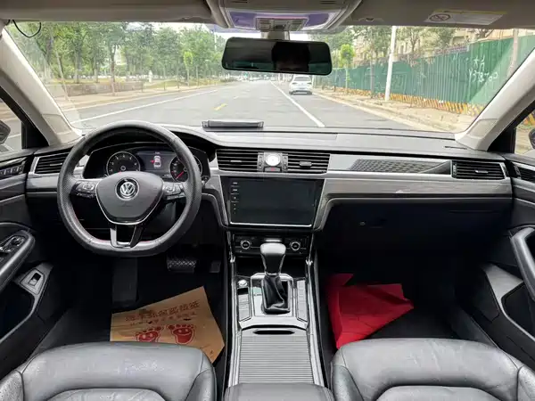 Volkswagen Phideon 2018