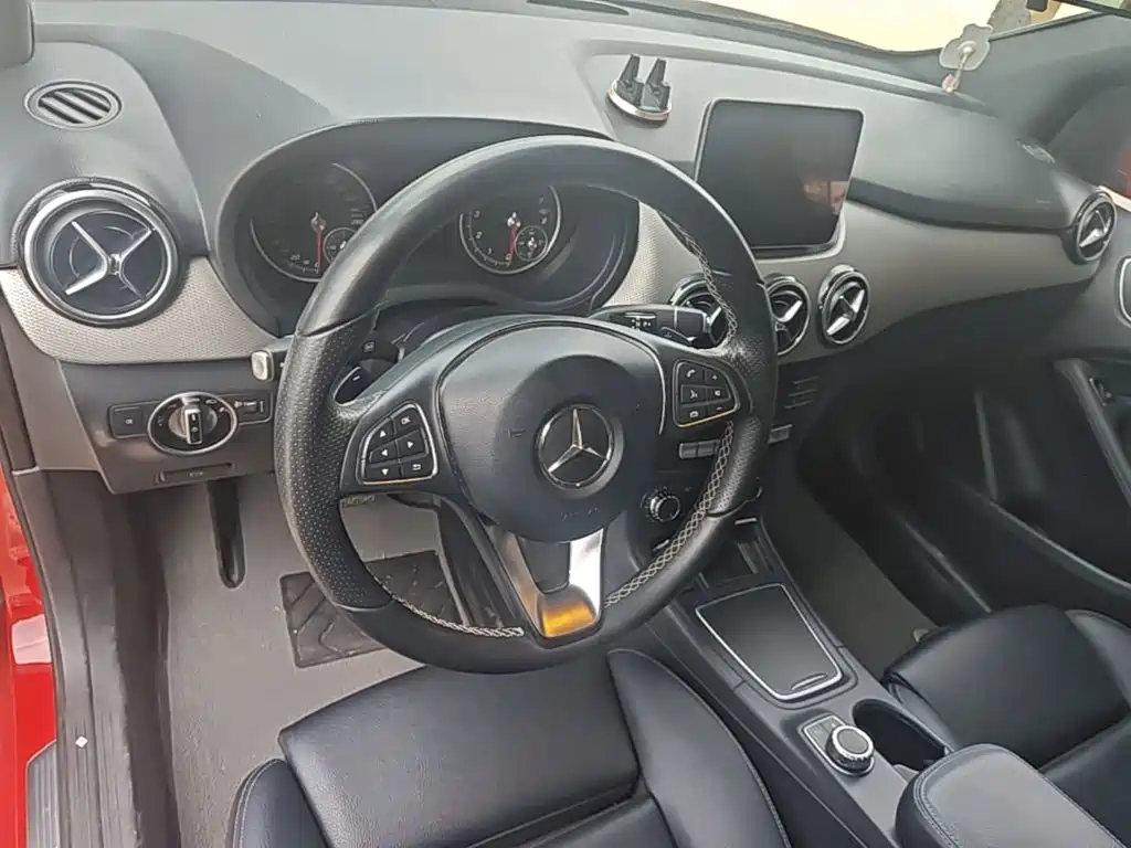 Mercedes-Benz B-Class 2018 — фото 10
