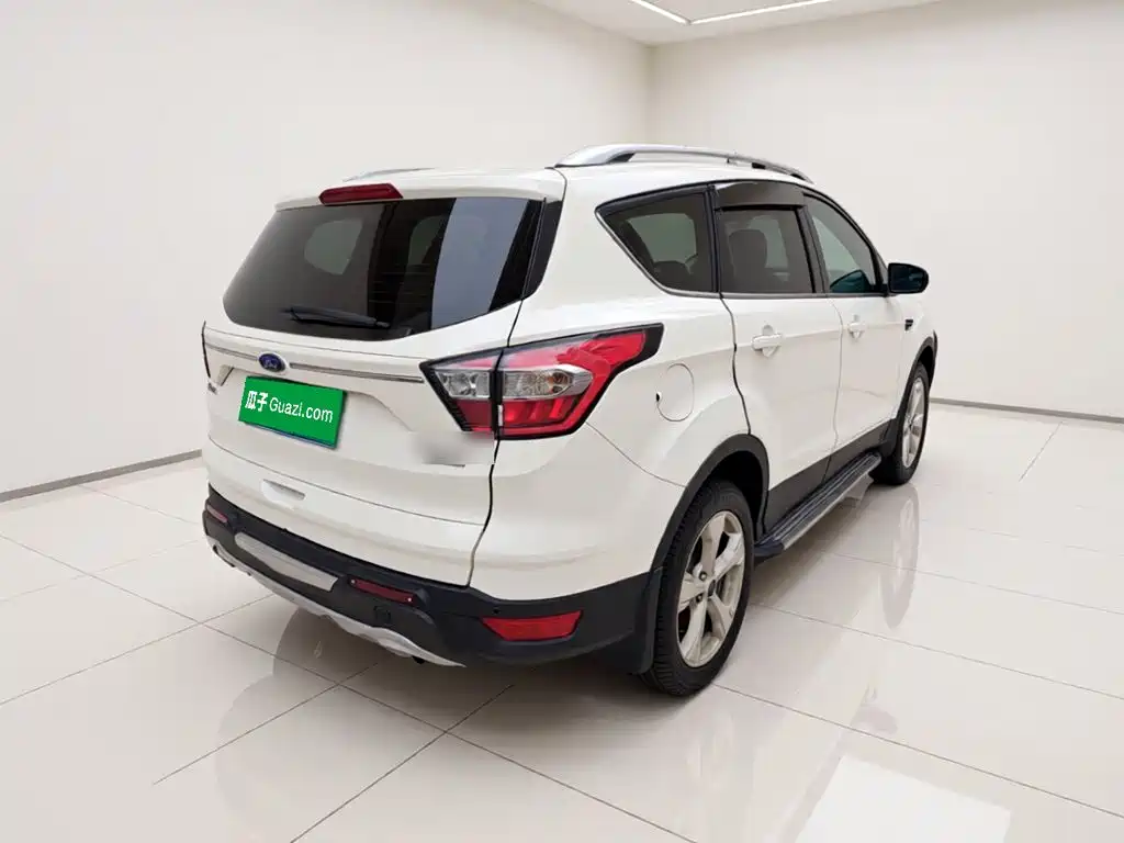 Ford Kuga 2017 — фото 4