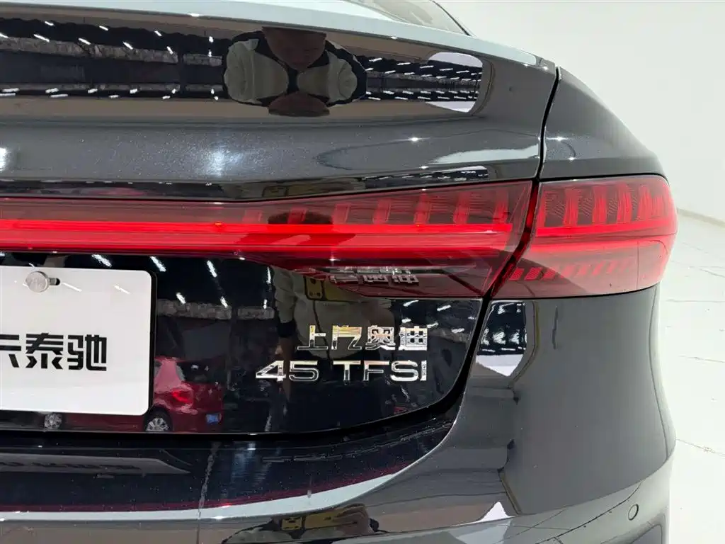 Audi A7L 2022 — фото 10