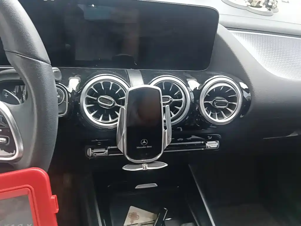 Mercedes-Benz GLA 2021 — фото 13