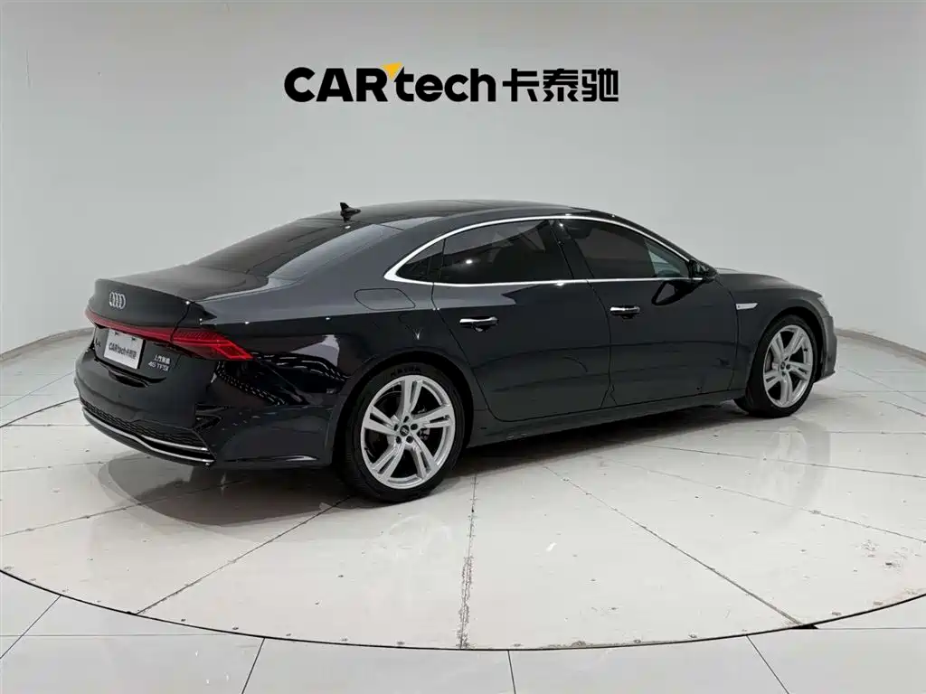 Audi A7L 2022 — фото 11