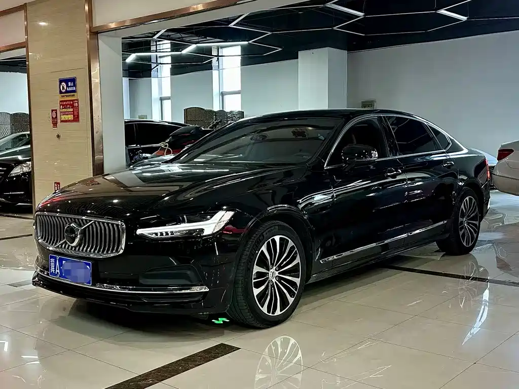 Volvo S90 2024 — фото 1