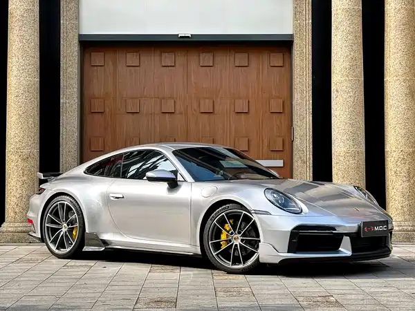 Porsche 911 2023