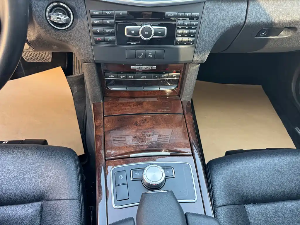 Mercedes-Benz E-Class 2013 — фото 17