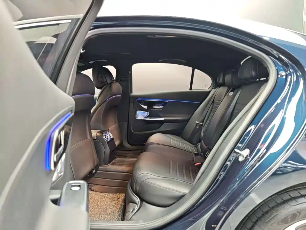 Mercedes-Benz C-Class 2022 — фото 4